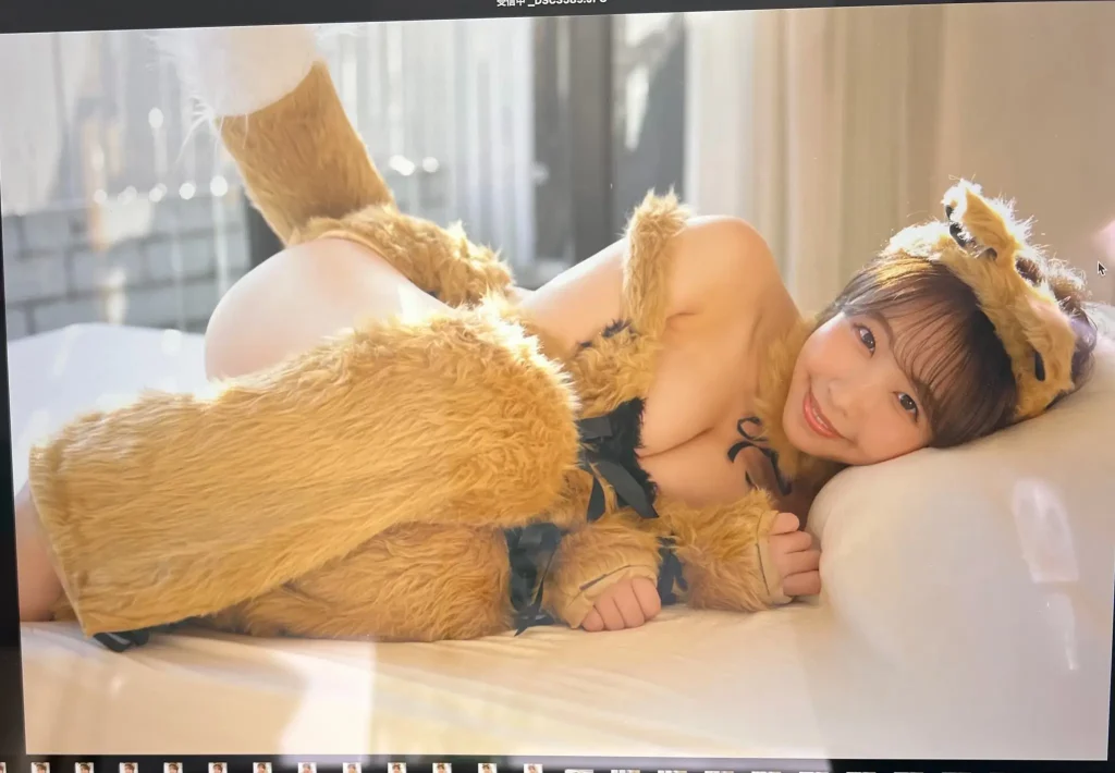 宍戸里帆X画像