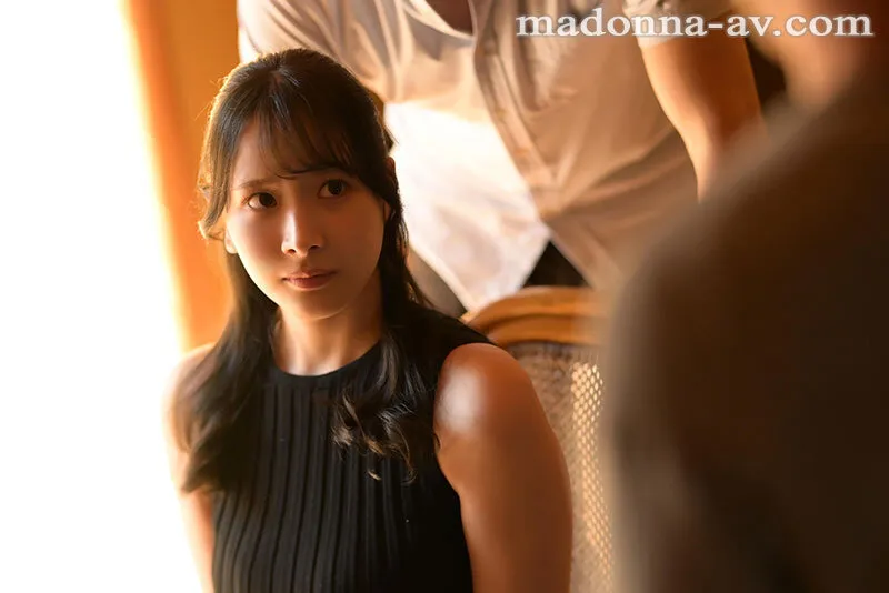 マドンナ専属 電撃移籍第2弾！！ 夫と子作りSEXをした後はいつも義父に中出しされ続けています…。 庵ひめかのエロ画像