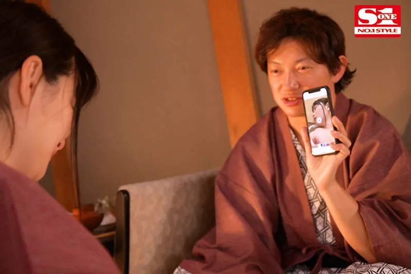 Jカップ美人上司がポツンと一軒宿で大嫌いなポンコツ部下と相部屋に… まさかの夜は立場逆転！絶倫チ●ポに一晩中「ひぃひぃ」イカされ続けるなんて… 鷲尾めいのエロ画像